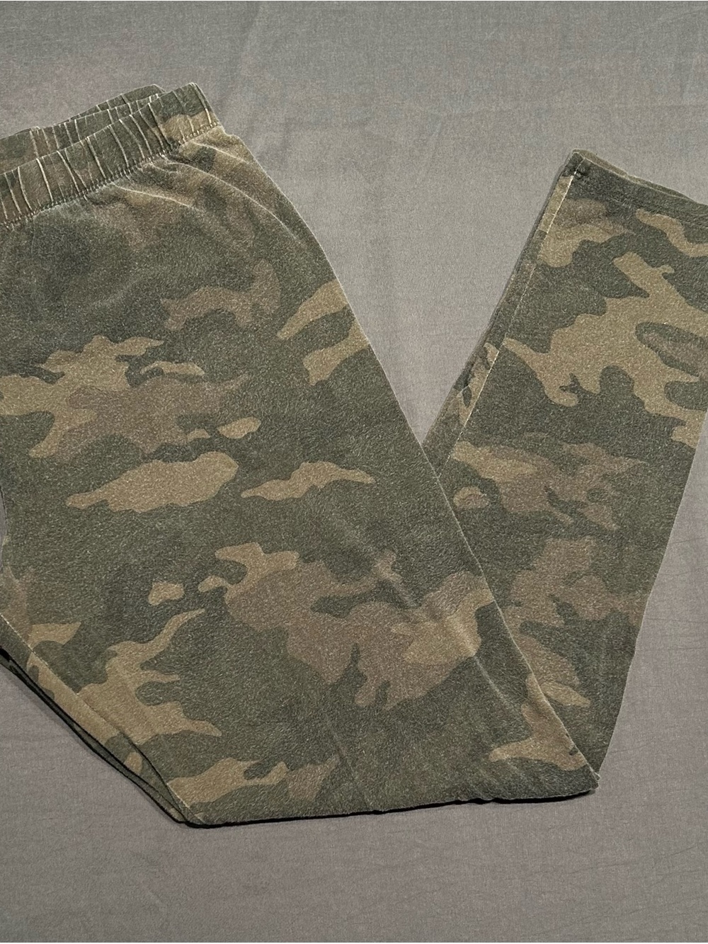 No Boundaries Green Faded Camouflage Leggings
